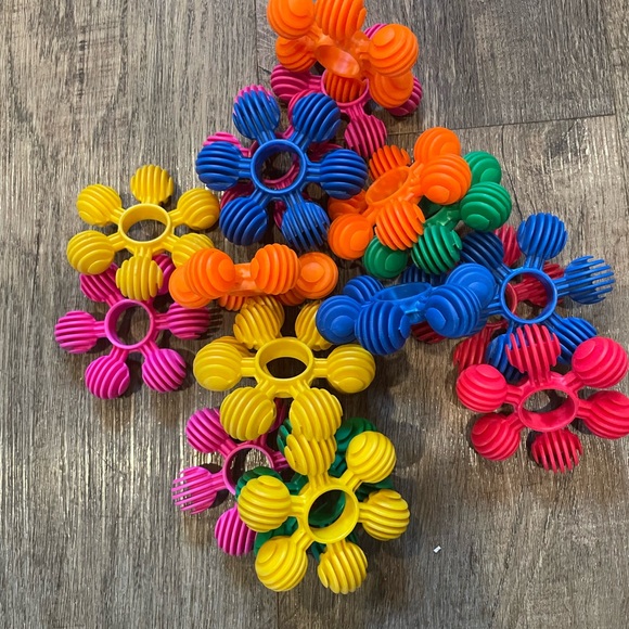 Vintage 90’s Discovery Bright Builders Sensory Toy 19 count - Picture 2 of 3